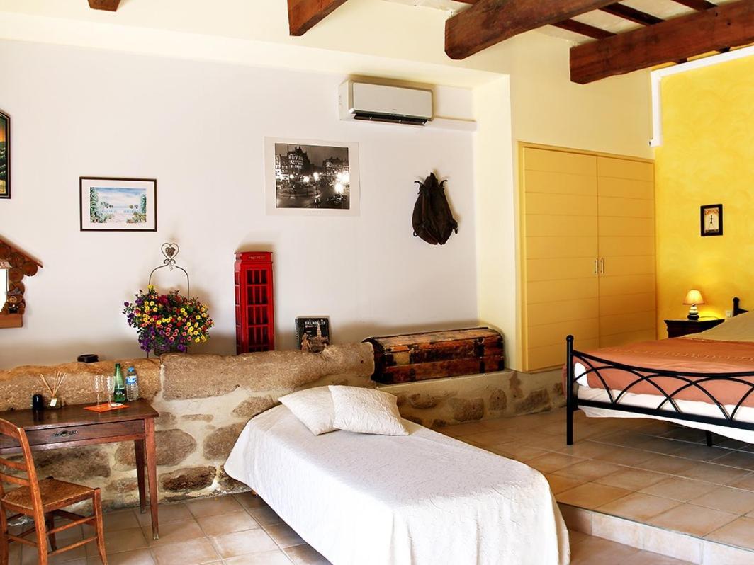 Le Clos de la Tuilière Grignan Habitación foto